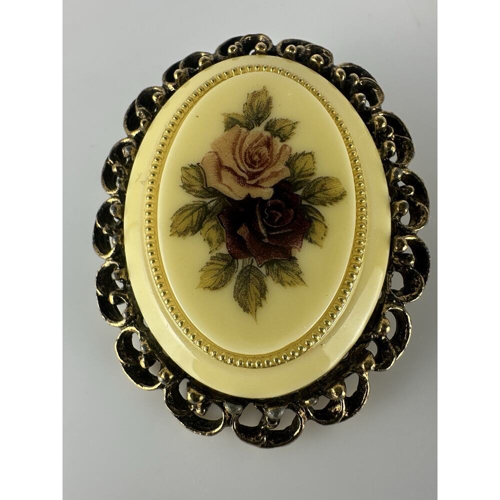 VTG Cameo Brooch Pin Gold Tone Flower Rose Cameo 2 x 1 1/2"